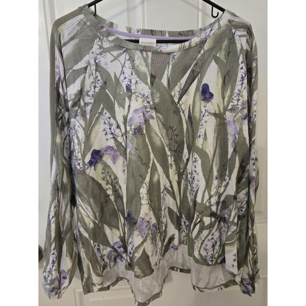 Weekends By Chico’s Size XL Floral  Top (Chico's 3)